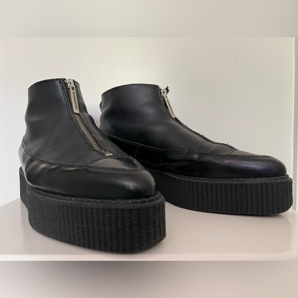 UNDERGROUND black leather zip up platform creepers.